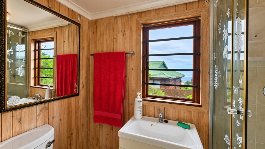 4 Bedroom Property for Sale in Brenton On Sea Western Cape